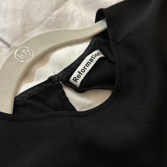 Reformation Benny Cutout Crepe Dress Black Size: 0 - Picture 7 of 11